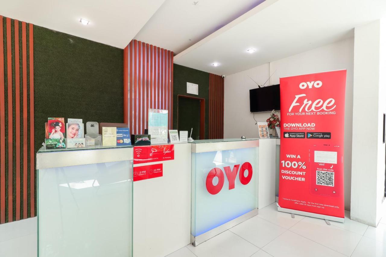 Oyo 412 7 Days Hotel Chiang Mai Exterior photo