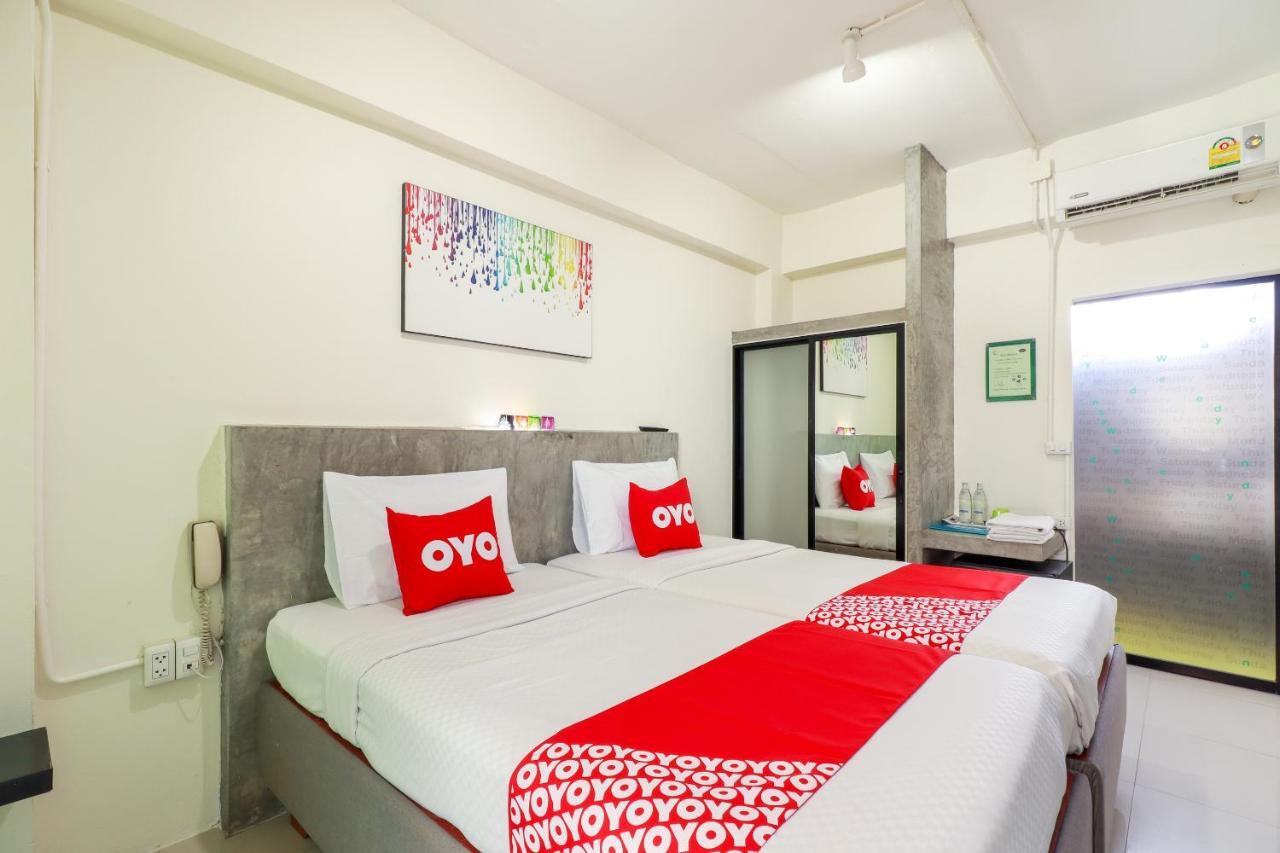 Oyo 412 7 Days Hotel Chiang Mai Exterior photo